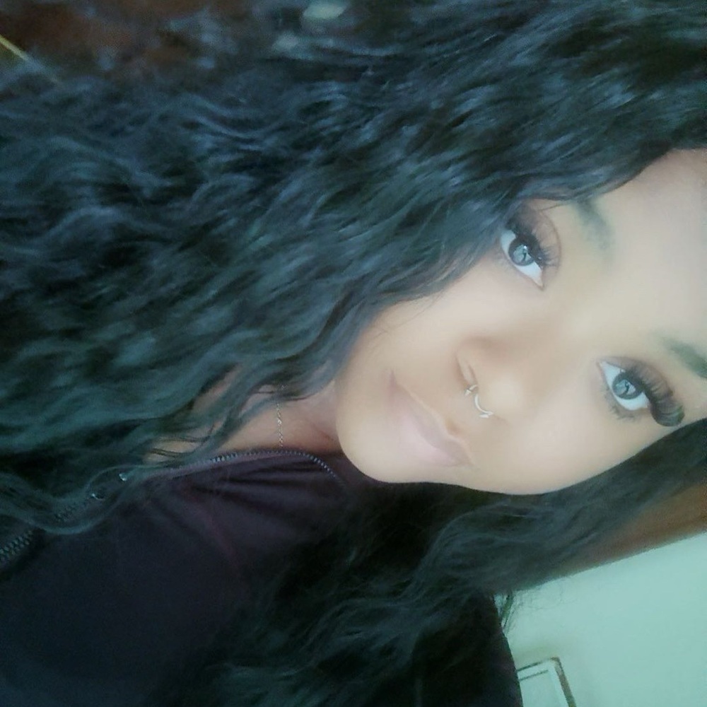 Meet your Posher, Samya